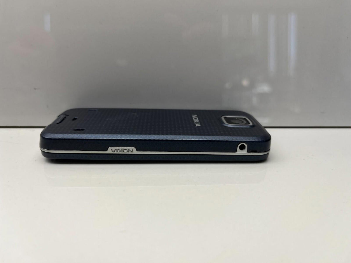 Téléphone portable Nokia Supernova 7310C Batterie défectueuse Bleu acier POUR PIÈCES