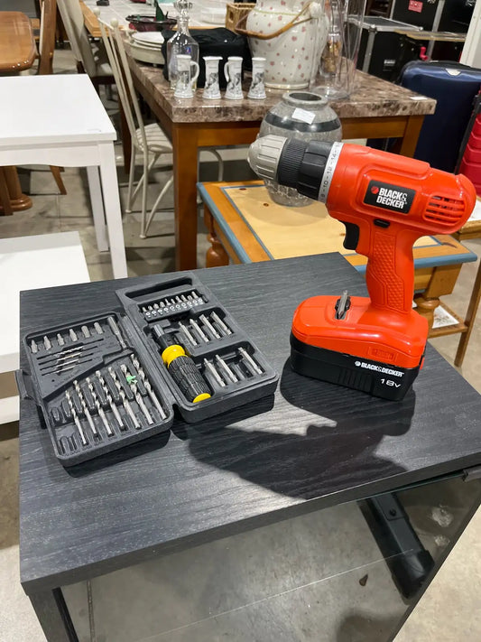 Black & Decker 18V NiCad Cordless Drill/Driver, 3/8-in