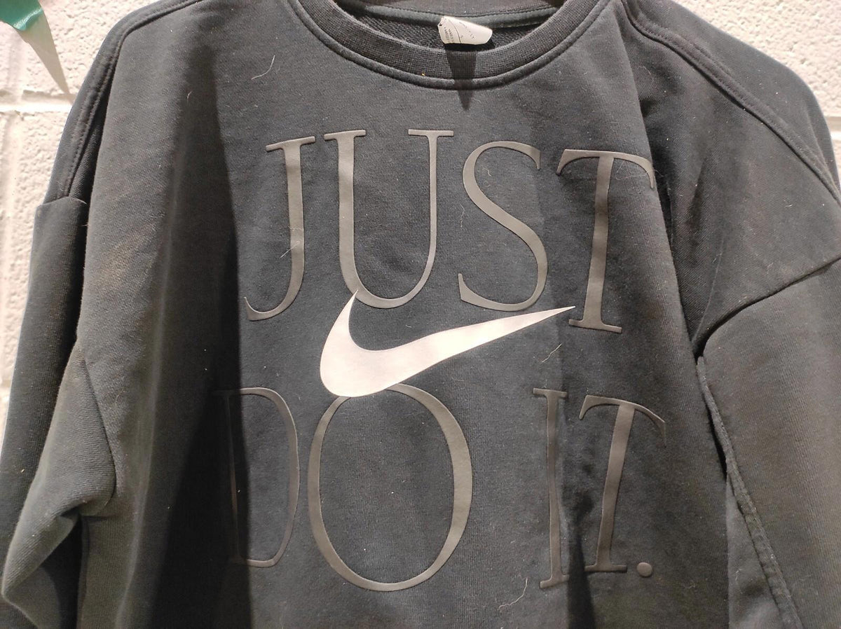 Nike Sweatshirt Small Women's Black Cropped Crew Neck Just Do It Logo L