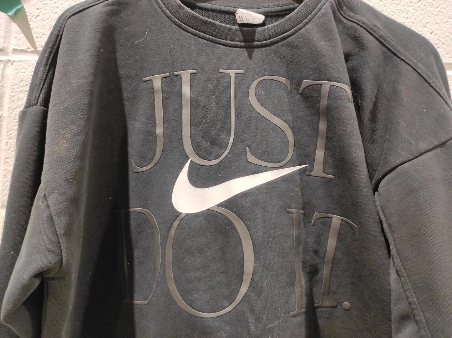 Nike Sweatshirt Small Women's Black Cropped Crew Neck Just Do It Logo L