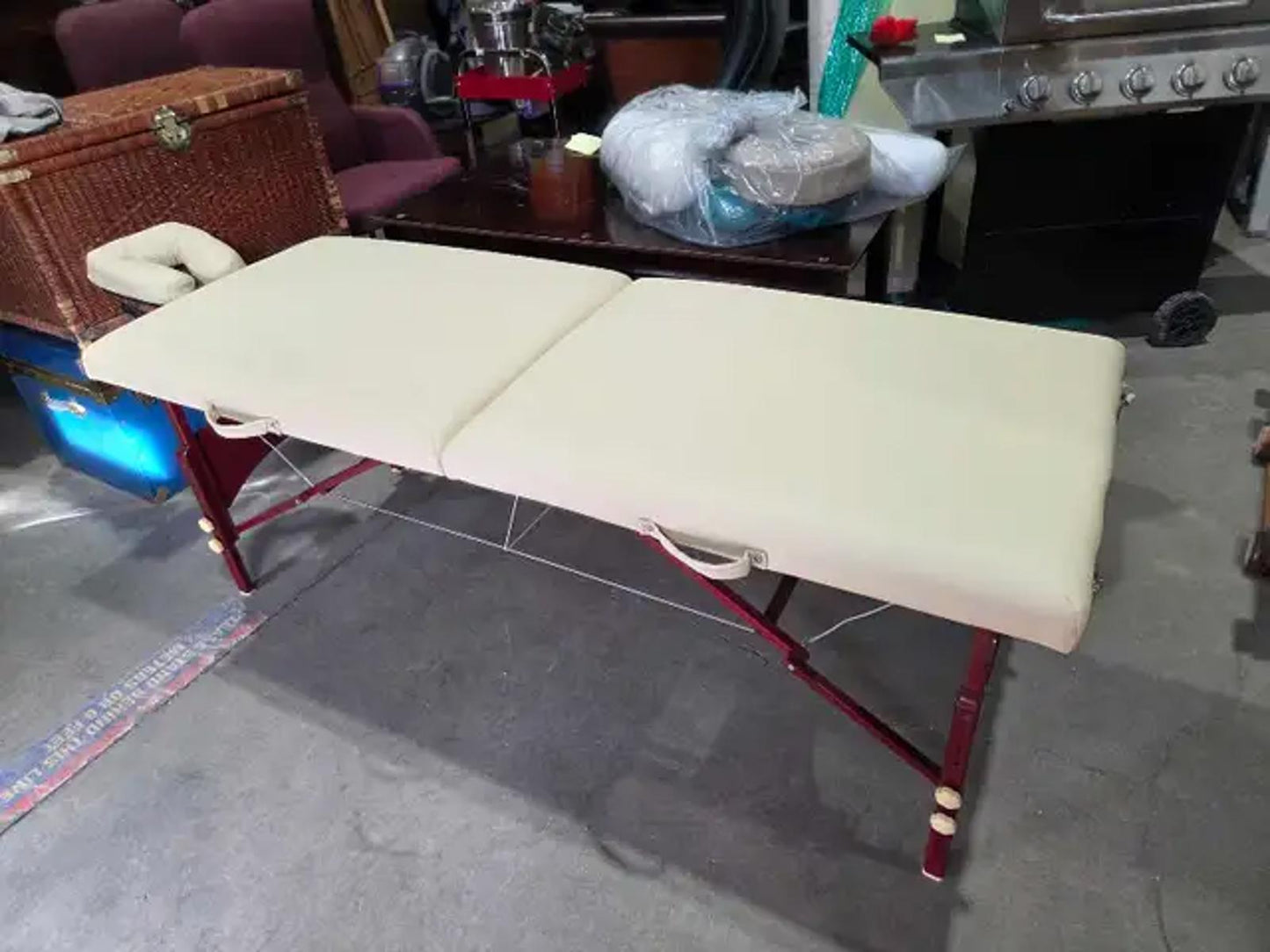 Master Folding Massage Table