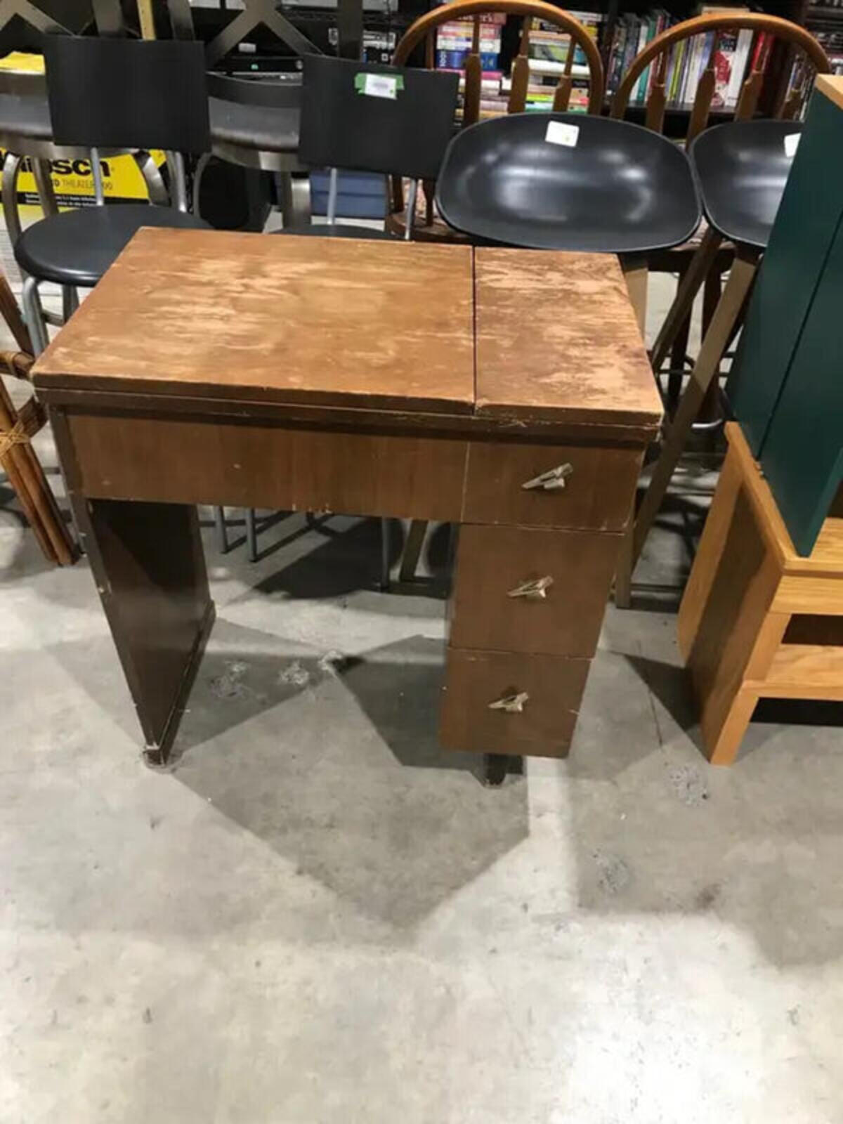 Pfaff 90 Sewing Machine Table