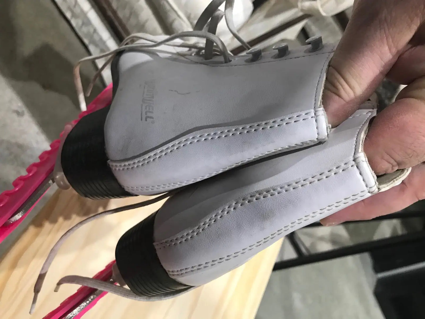 Winnwell Girls Ice Skates (13Y)