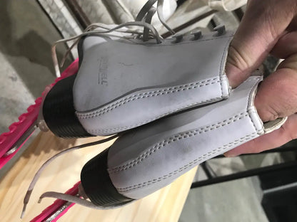 Winnwell Girls Ice Skates (13Y)