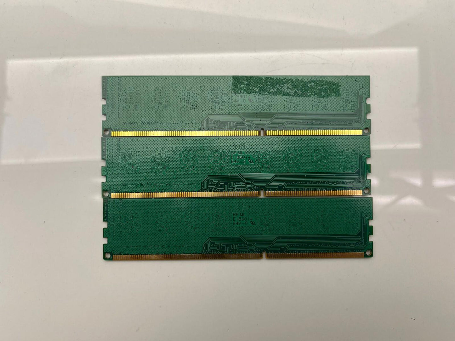 Unifosa 3GB (3x1GB) DDR3 1333 RAM Kit GU502203EP0201