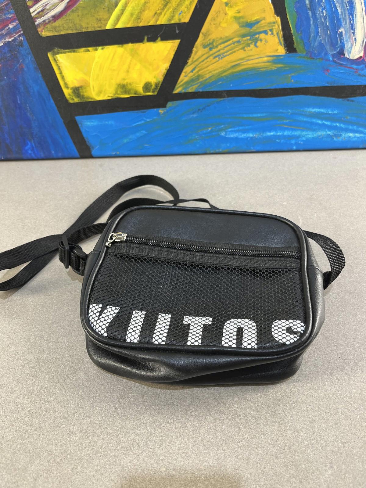 KIITOS Black Crossbody Bag