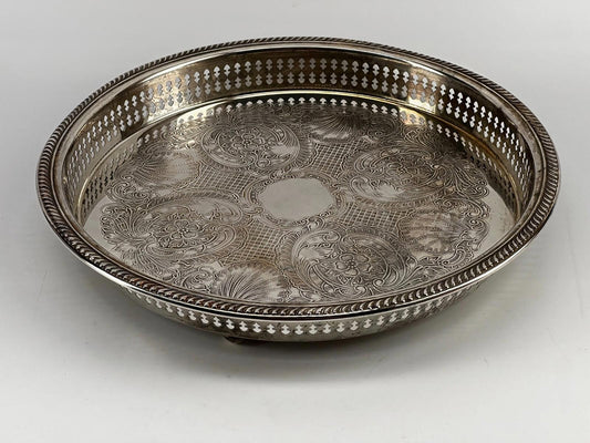 Marlboro Plate by Morton-Parker E.P Brass 2040 - Vintage Pre-owned - 12 inch