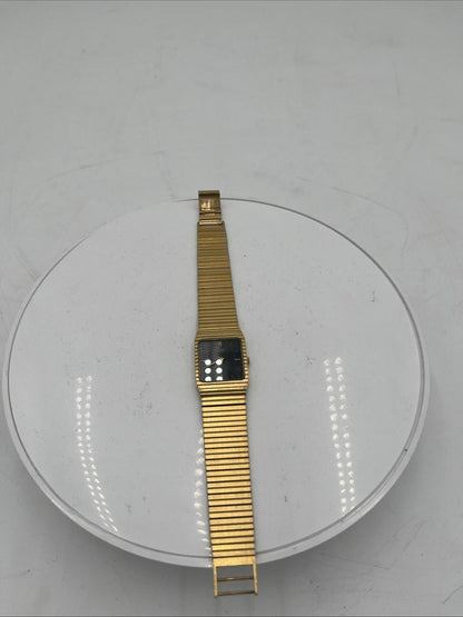 Vintage Citizen Quartz Gold-Tone Watch (Made in Japan)