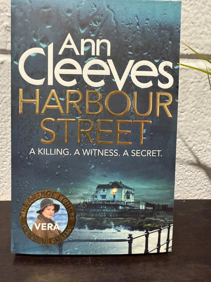 Ann Cleeves: The Vera Stanhope Collection