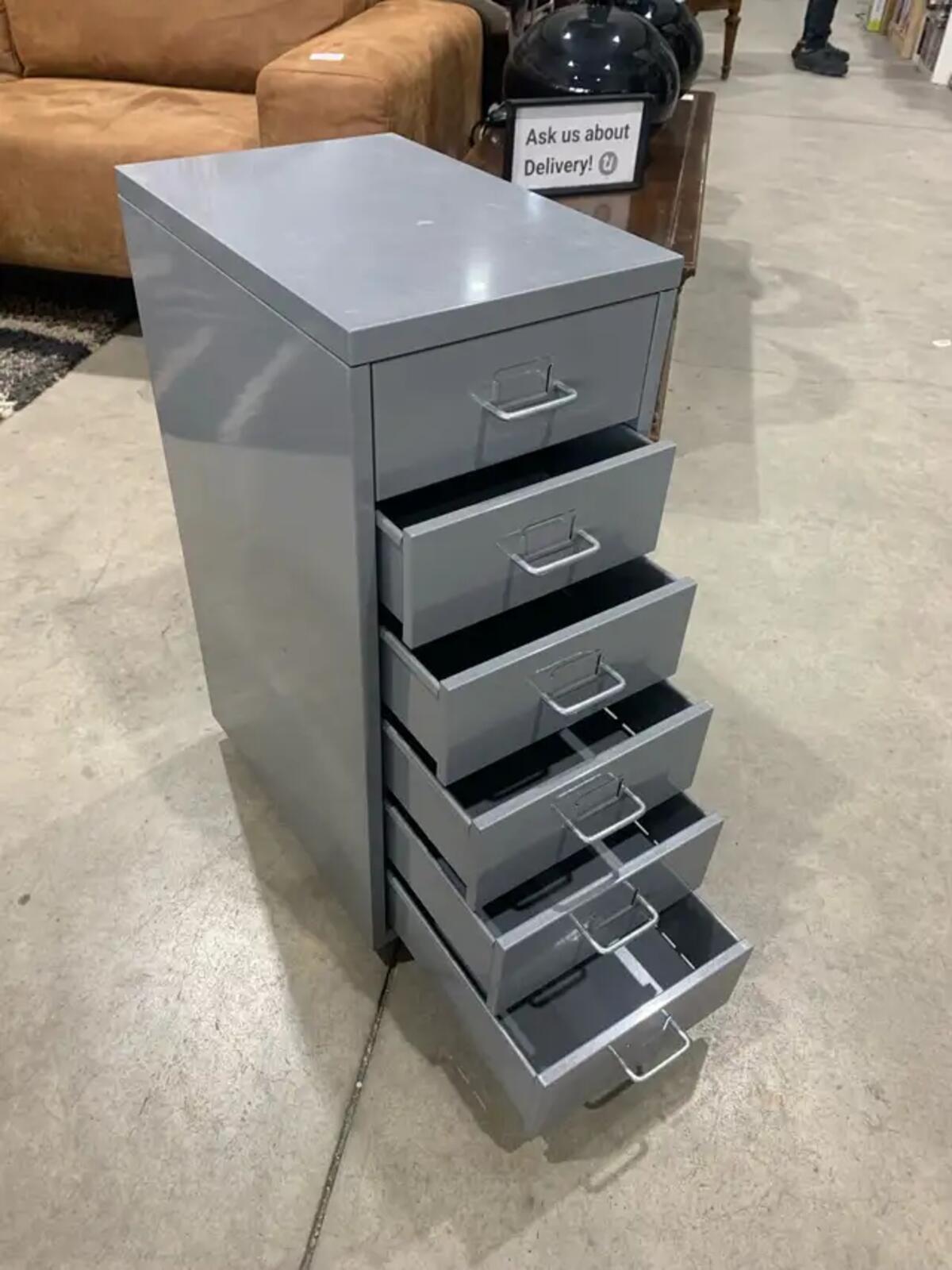 Metal Filing Cabinet with 6 Drawers
