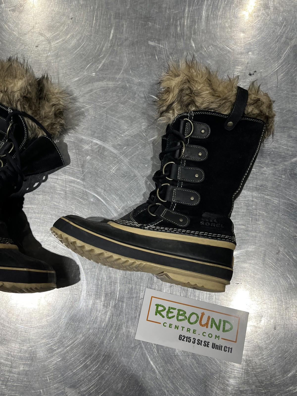Sorel Joan of Arctic Women’s Waterproof Boots (Size US 9)
