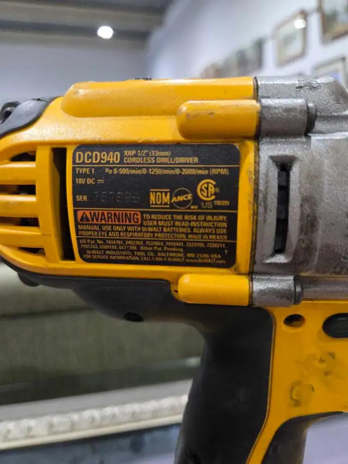 DeWalt Cordless 18v Drill/Driver DCD940