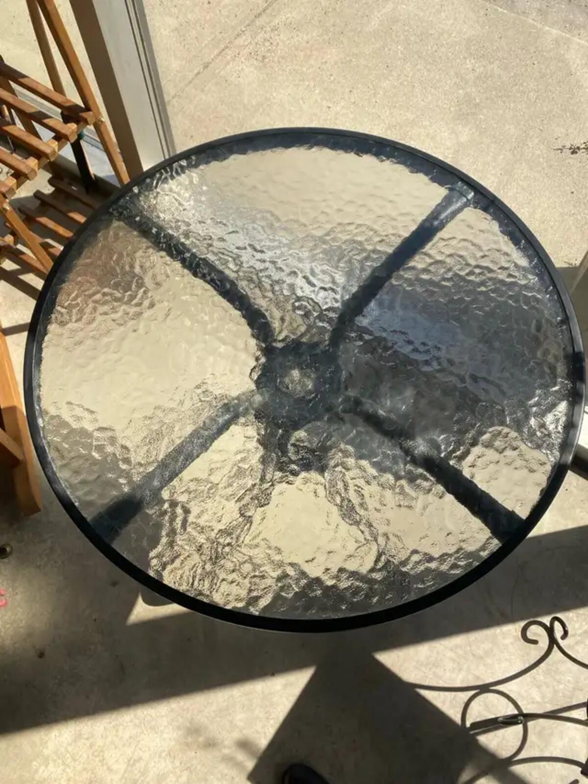32" Black Outdoor Round Patio Bistro Table