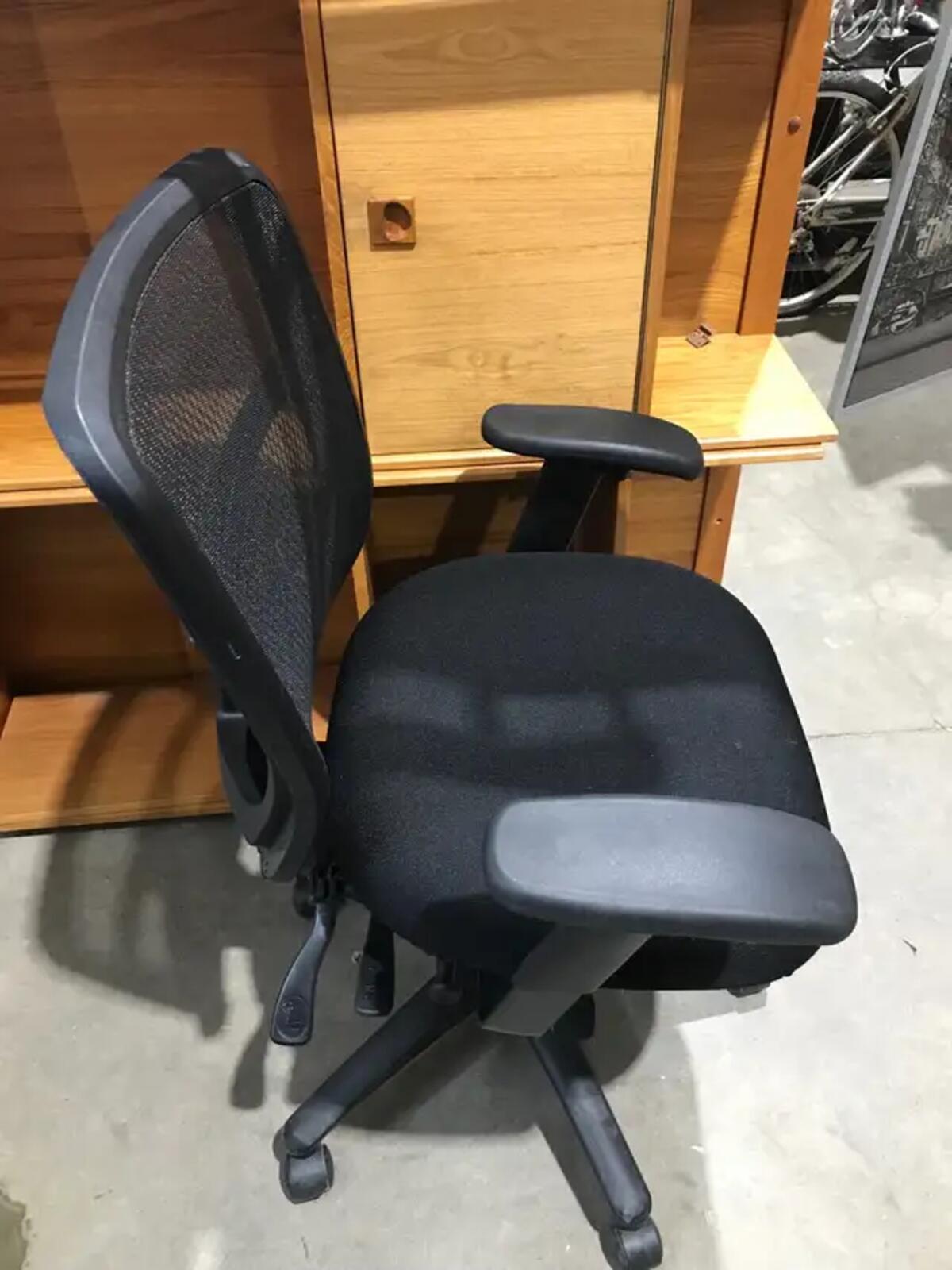 Black Mesh Office Chair Ergonomic