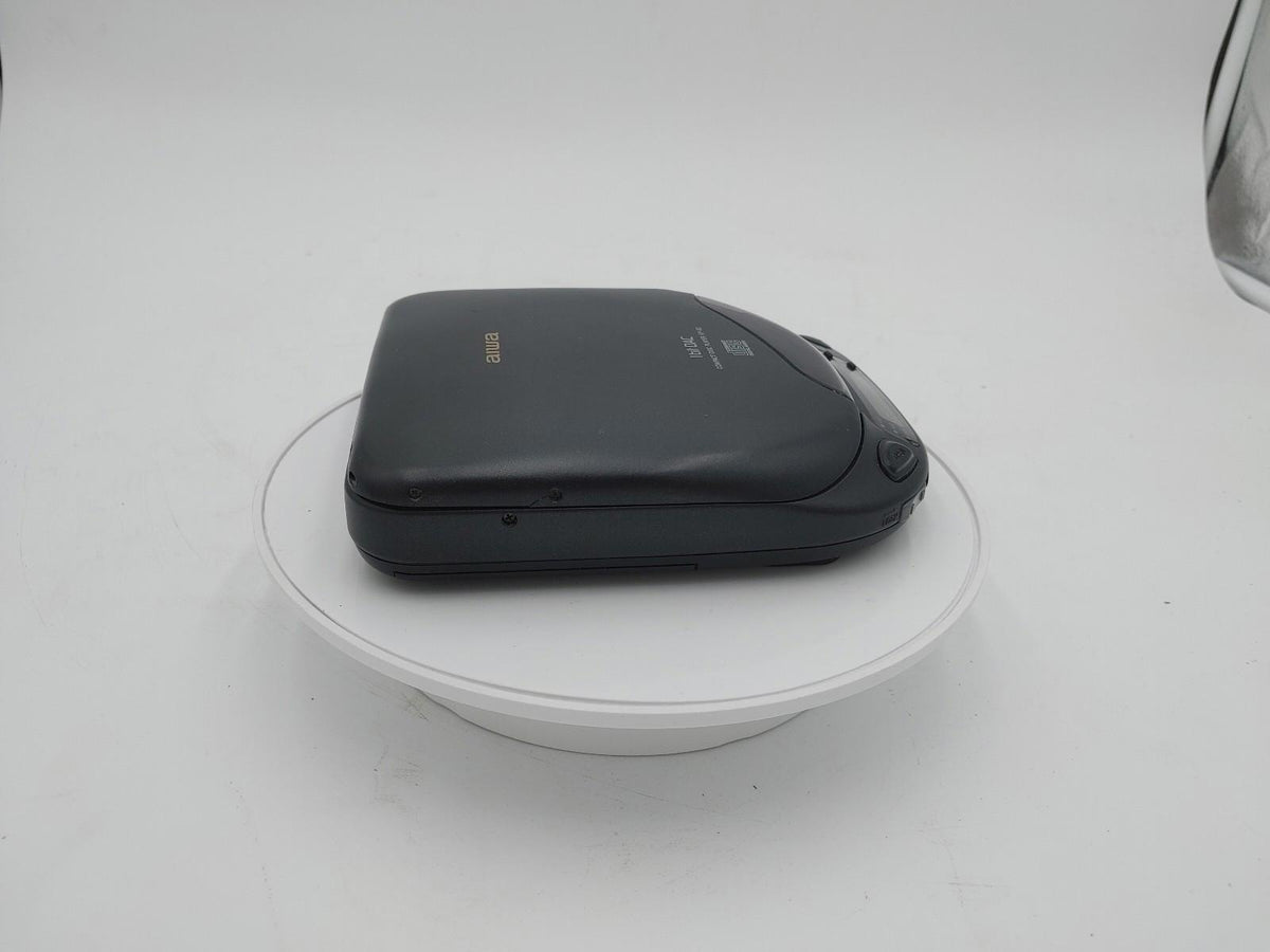 Good Condition AIWA Portable CD Player 1 Bit DAC Model XP-32 Black Works Tested