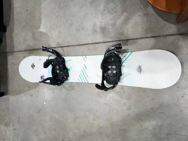 K2 Luna Woman Snowboard with Bindings - 149