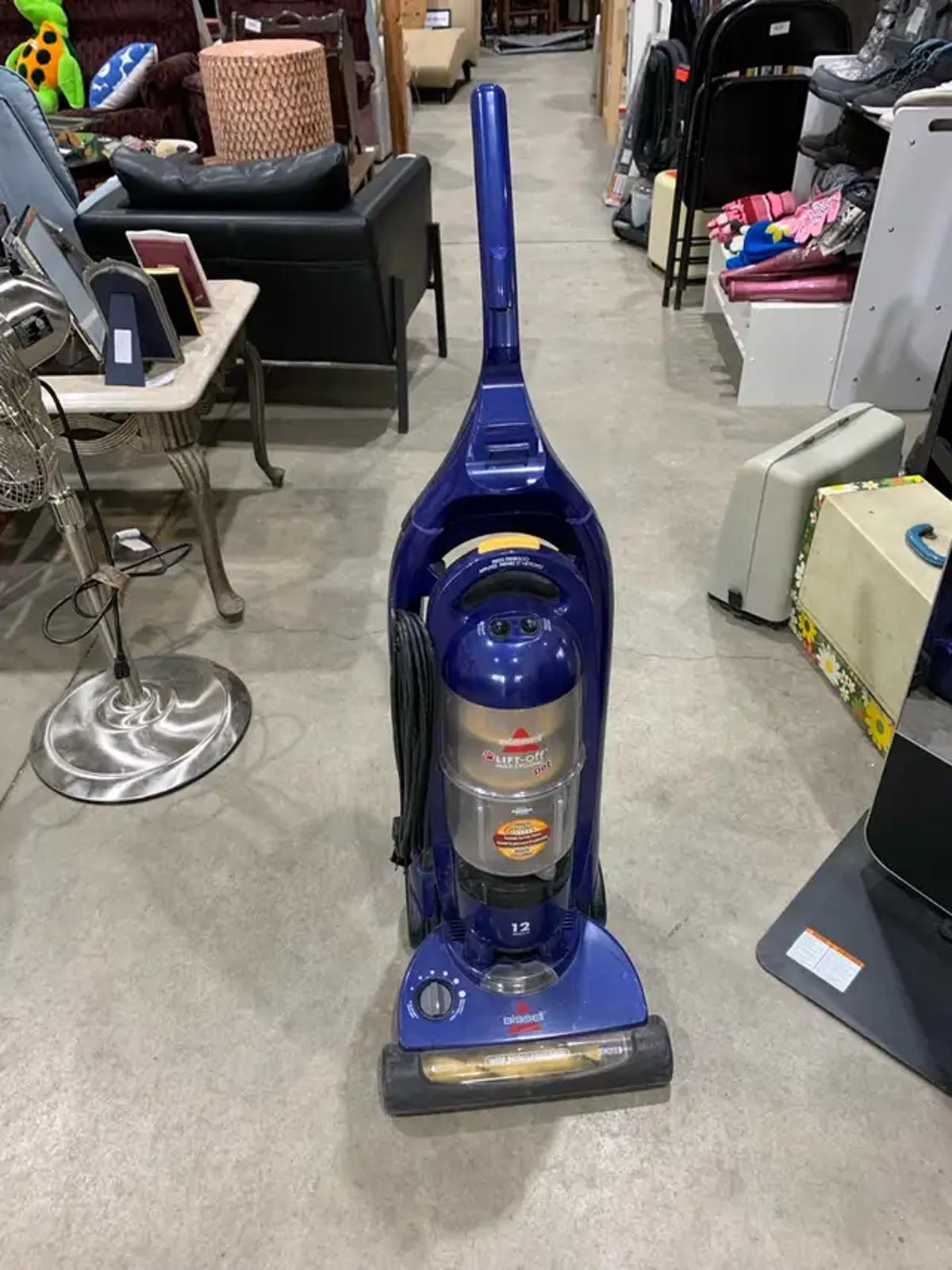 Bissell Pet Carpet Cleaner - Part Tested