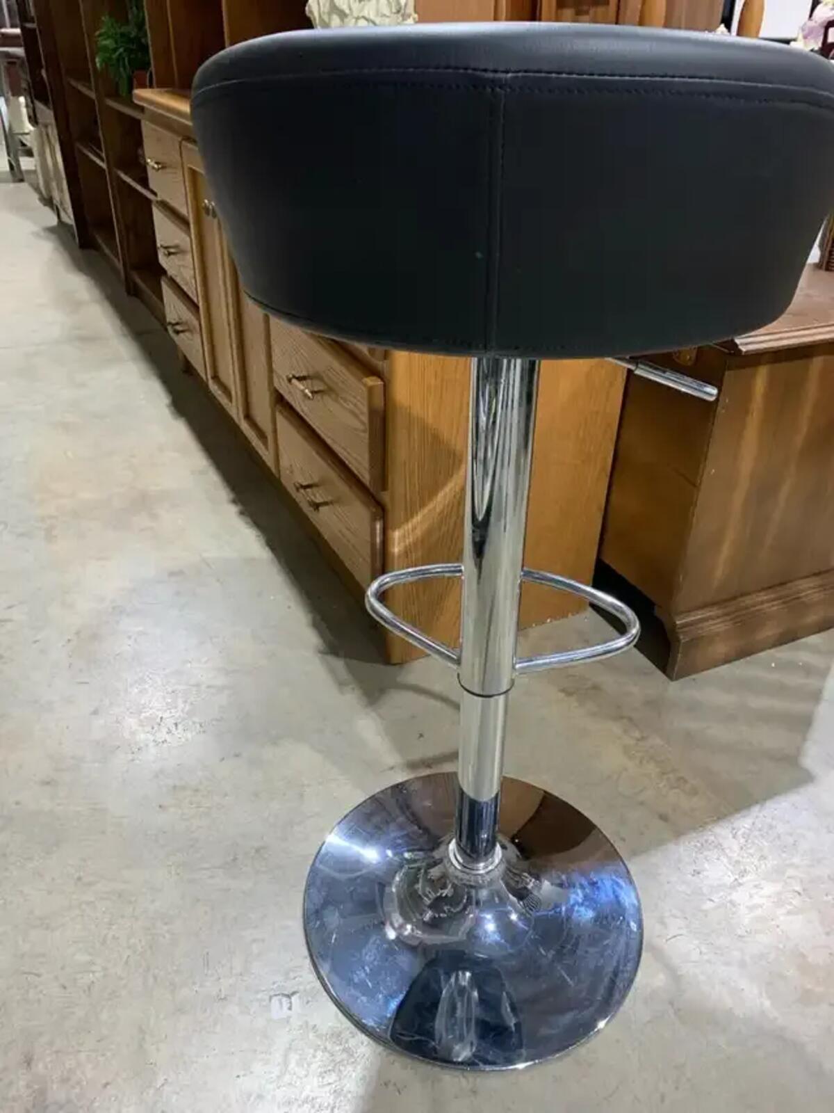 Adjustable Black Bar Stool 3ft
