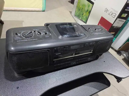 Sanyo MCD-Z30 CD/Radio/Cassette Boombox
