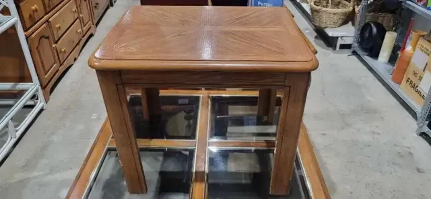 Oak Side Table 22 x 26 x 20