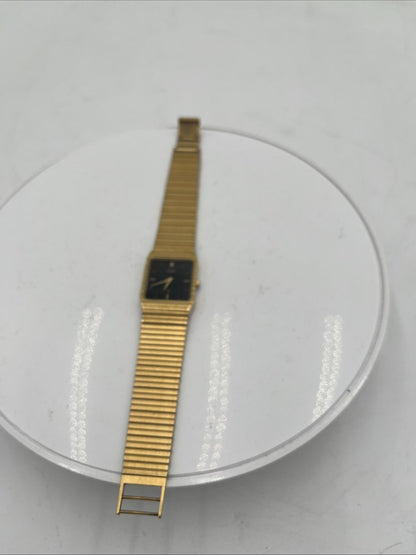 Vintage Citizen Quartz Gold-Tone Watch (Made in Japan)