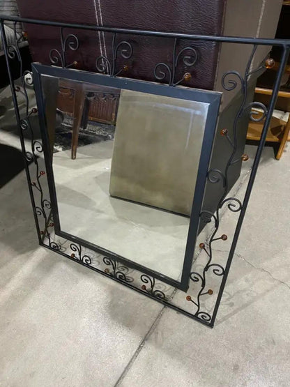 Detailed Accent Mirror