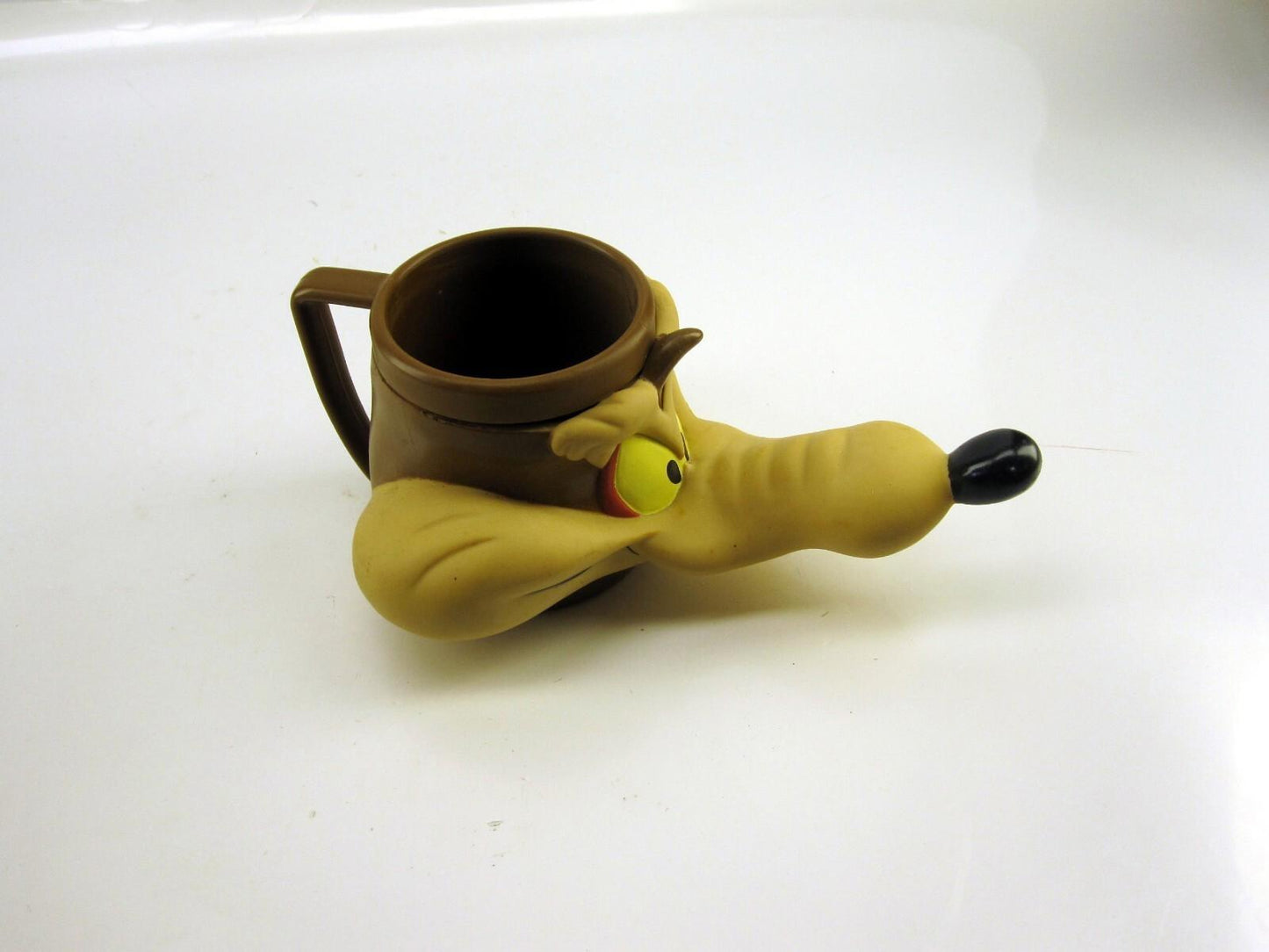 Looney Tunes Wile E. Coyote Mug by Warner Brothers Entertainment 1993