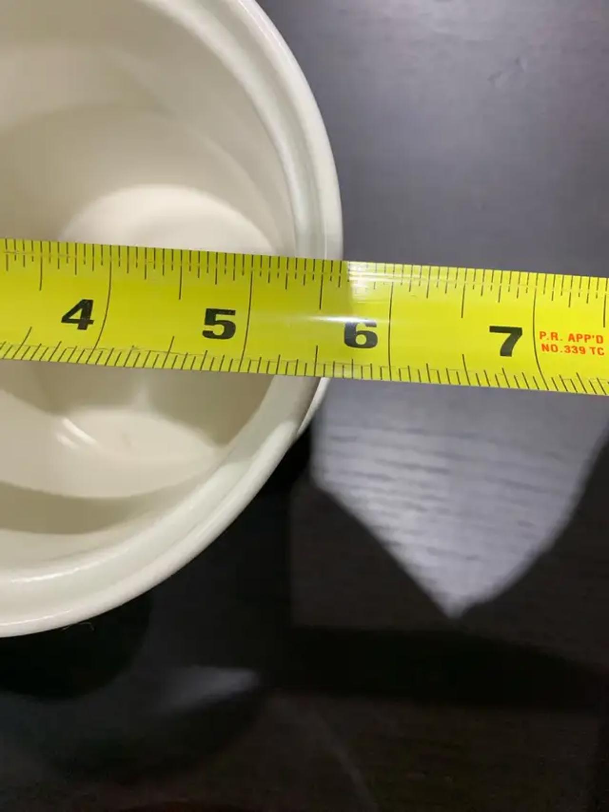 Pots à fleurs crème avec base en caoutchouc rouge – lot de 3