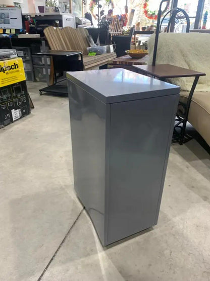 Metal Filing Cabinet with 6 Drawers