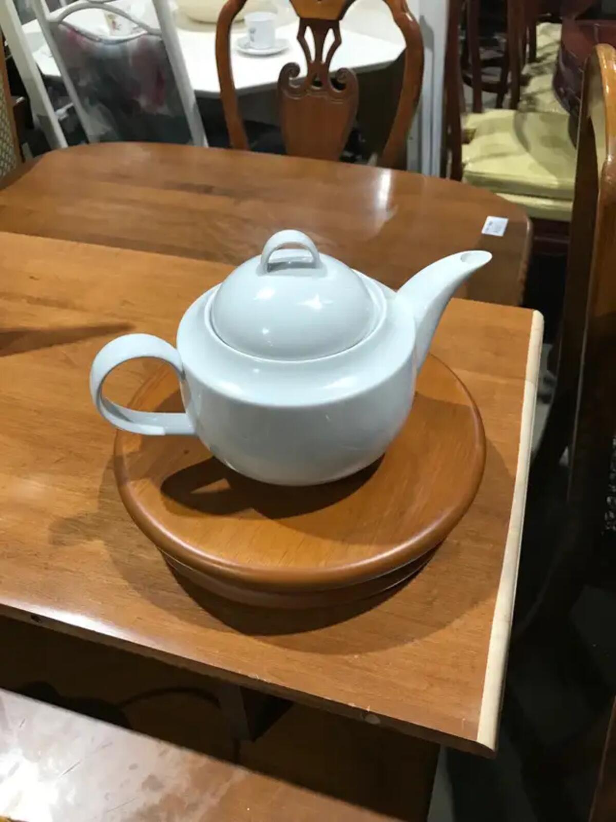 Stokes Teapot White