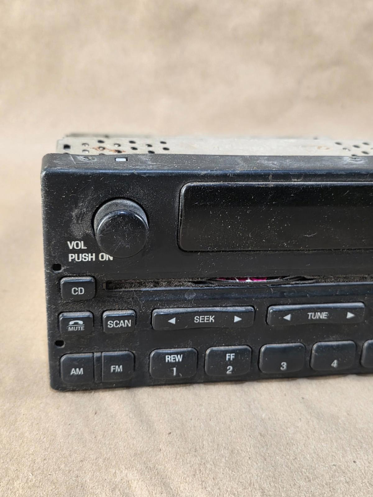 1999-2004 Ford F-150 F150 Radio Receiver AM-FM-CD player YL3F-18C869-AB