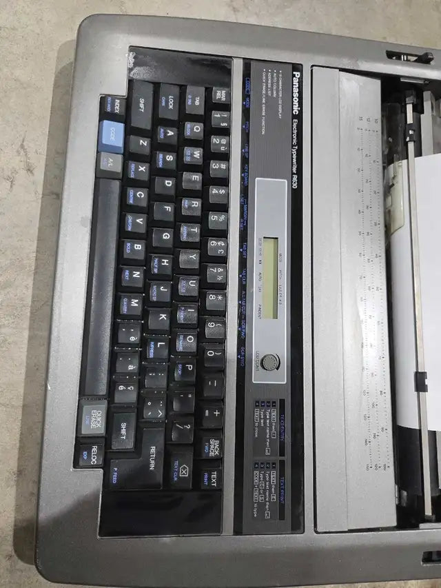 Panasonic R630 Electric Typewriter
