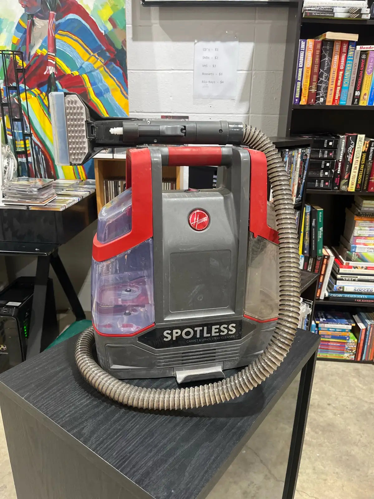 Hoover wet vacuum cleaner