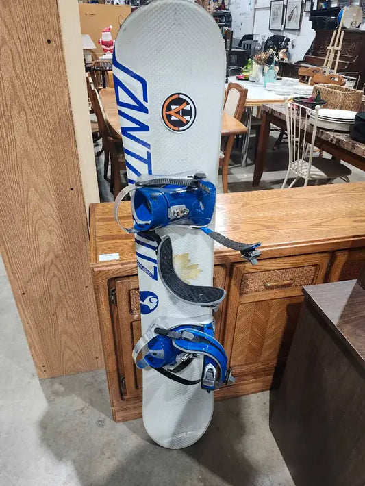 Santa Cruz Snowboard + Bindings - 143cm