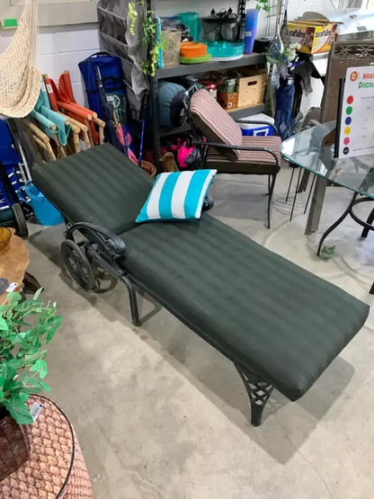 Aluminum Cast Patio Lounge Chair