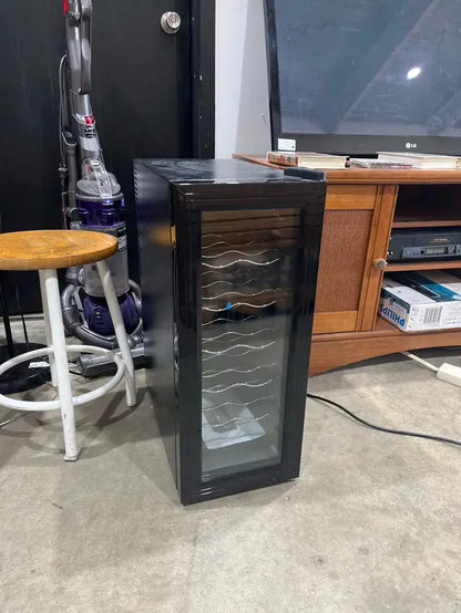 Slim Wine Cellar