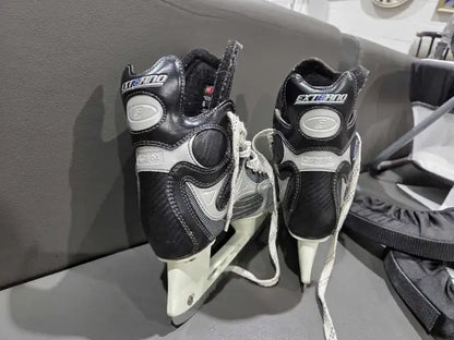 CCM E10 Skates - Size 4
