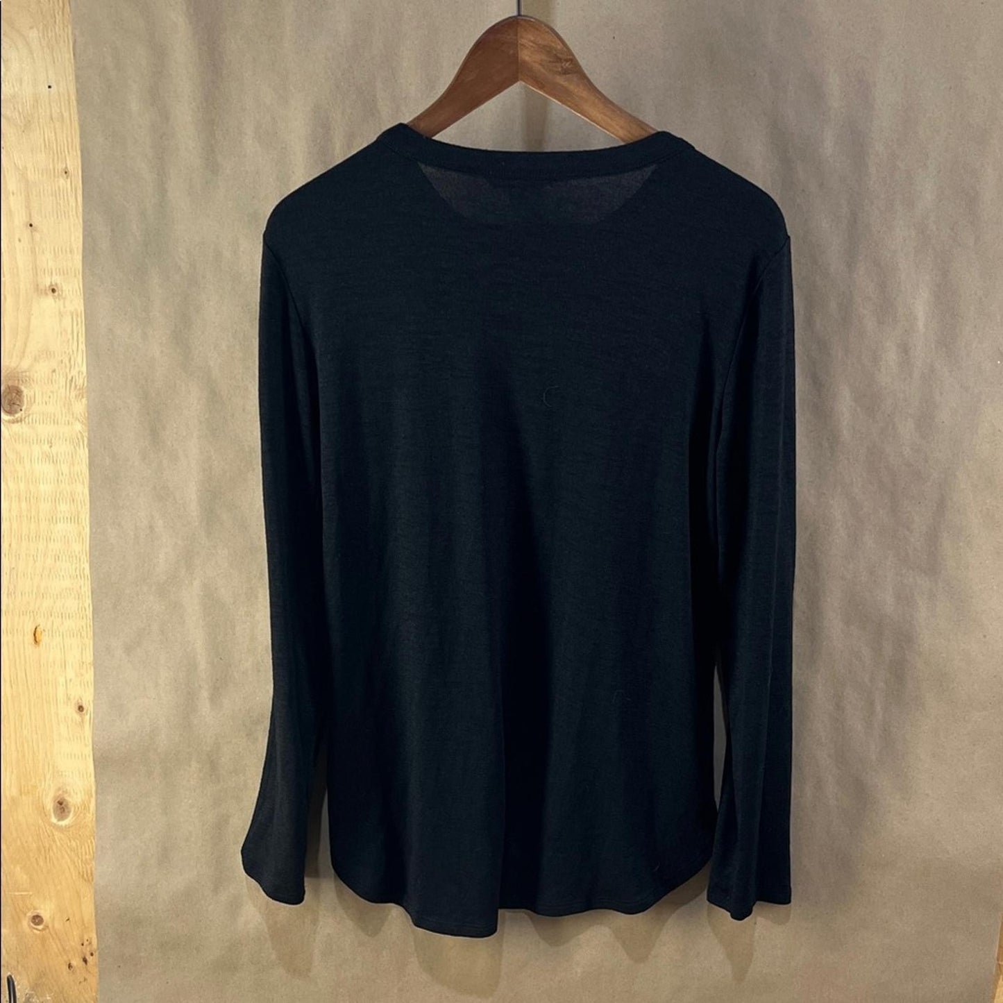 Banana Republic Women’s Black Long Sleeve Sweater (Size L)