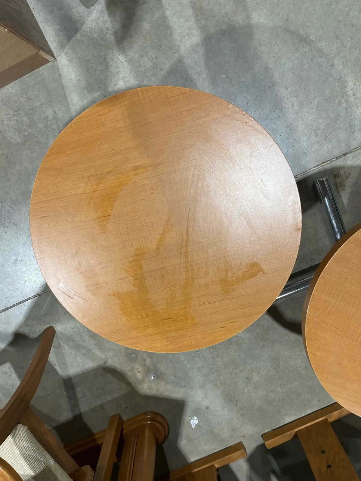 round coffee/side table (1 left)