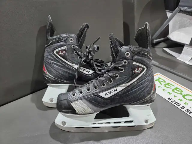 CCM U06 Ice Youth Skates Size 4