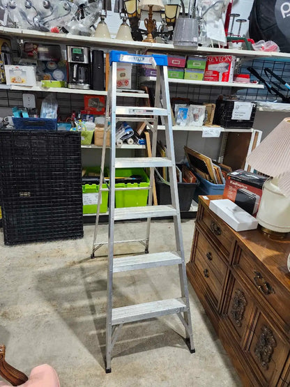 Lite 6ft Step Ladder
