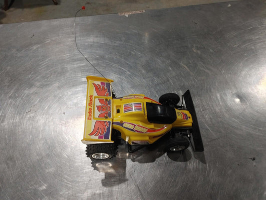 Good Condition Radio Shack 2-Speed Aero Buggy RC Car Yellow Untested No Remote