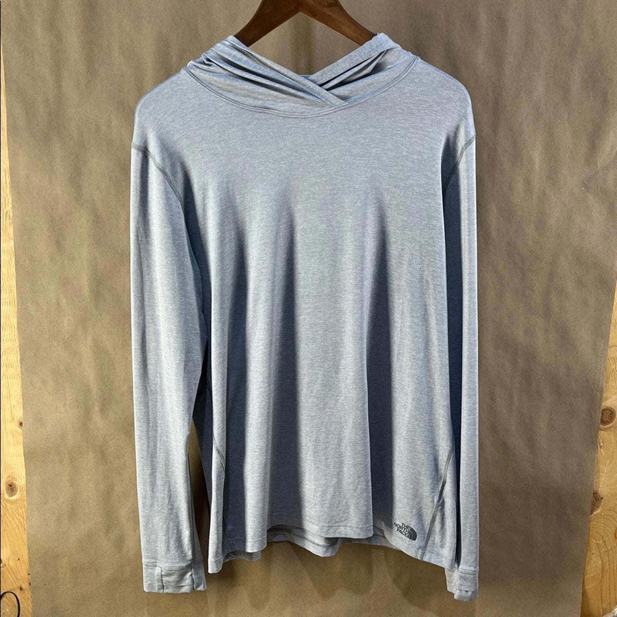 The North Face Women’s Grey Lightweight Long Sleeve Hoodie (Size XL)