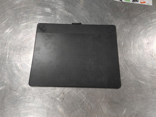 Good Condition INTUOS Wacom Pen & Touch Tablet CTH-690 Black Tested Working