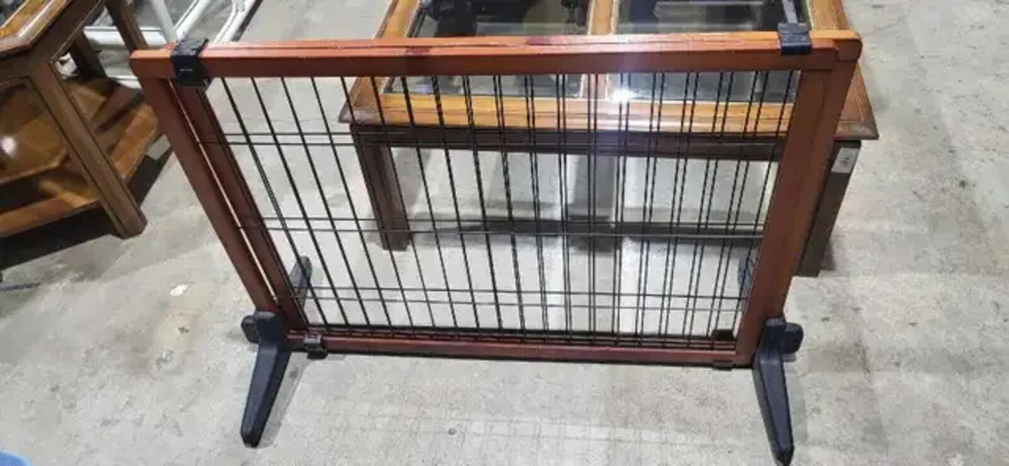 Freestanding Pet Gate - Adjustable