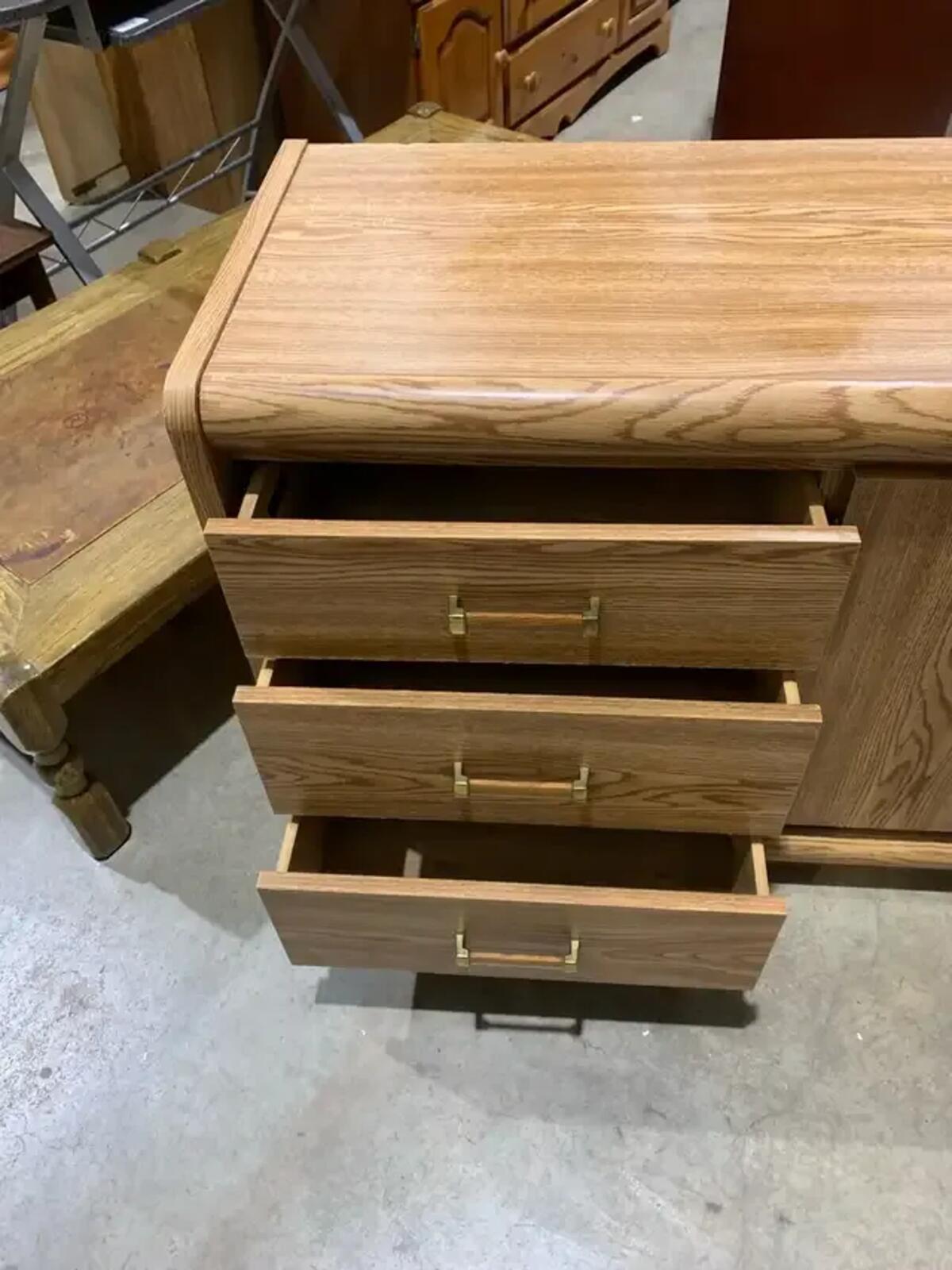 Palliser Oak Vaneer Dresser