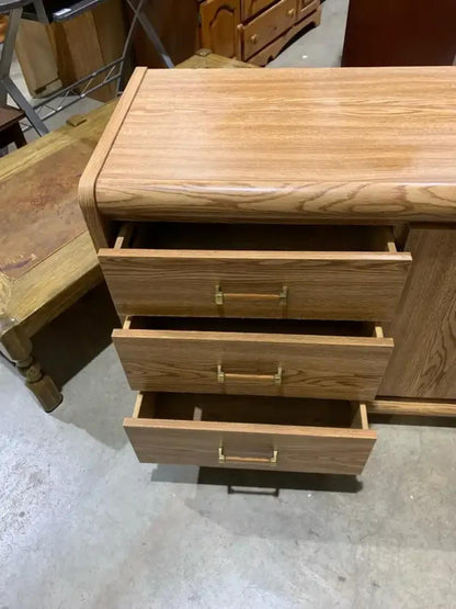 Palliser Oak Vaneer Dresser