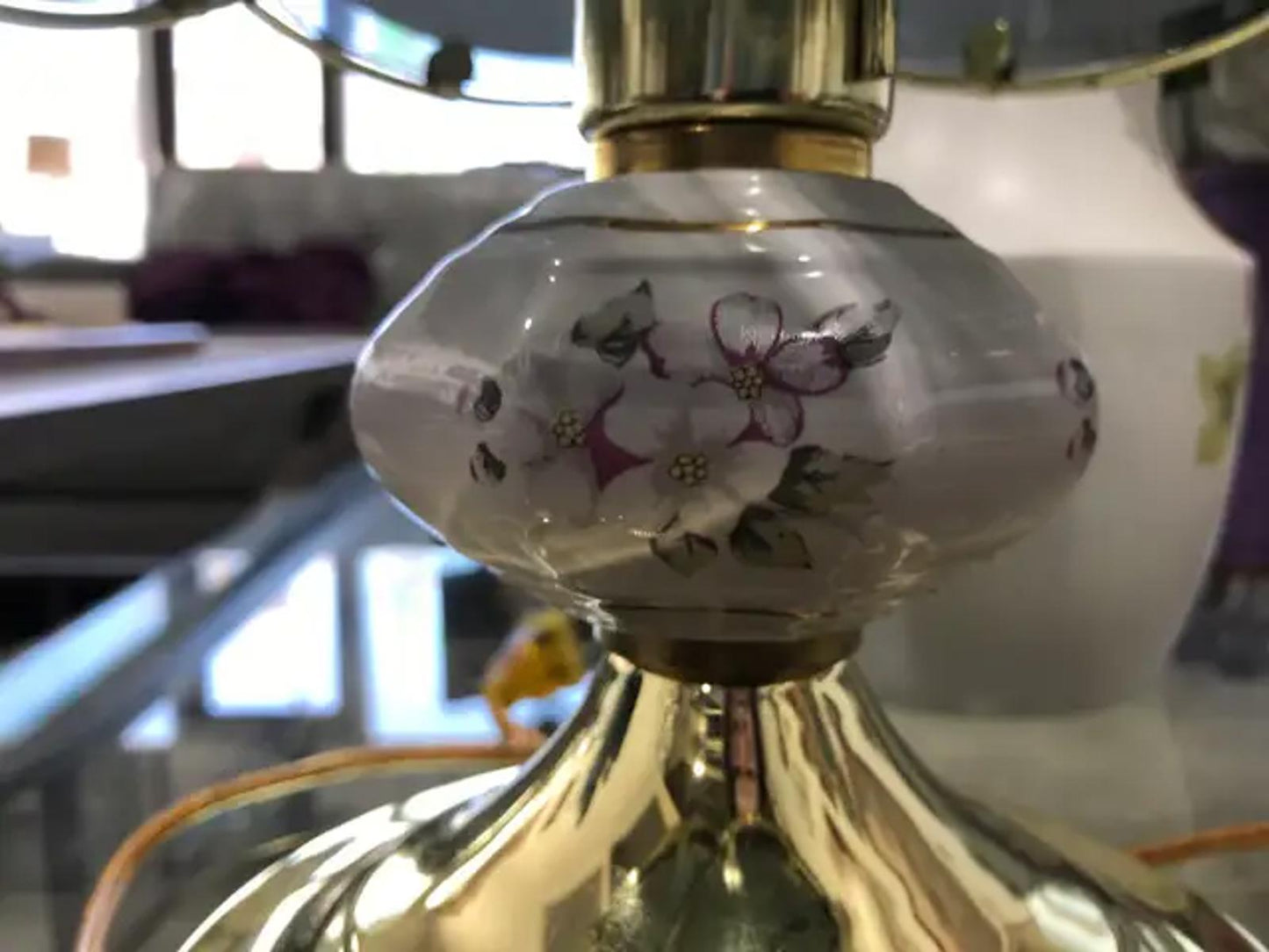 Floral Design Table Lamp