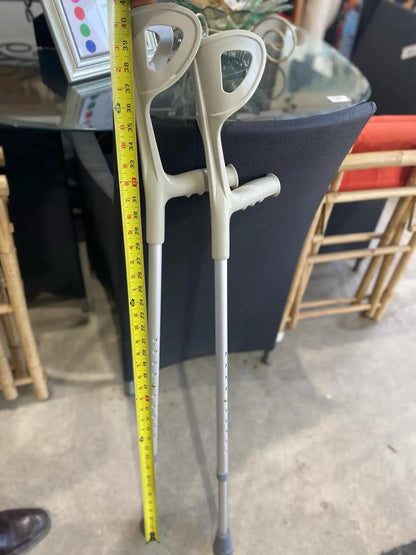 Forearm Crutches