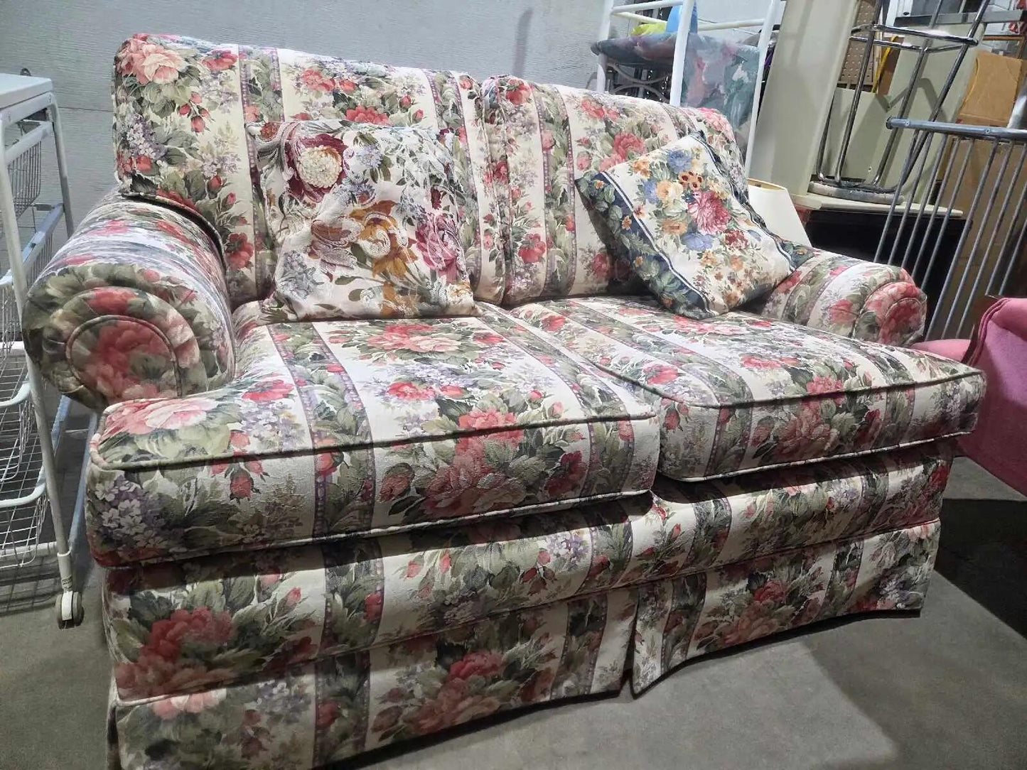 Vintage Floral Patterned Loveseat